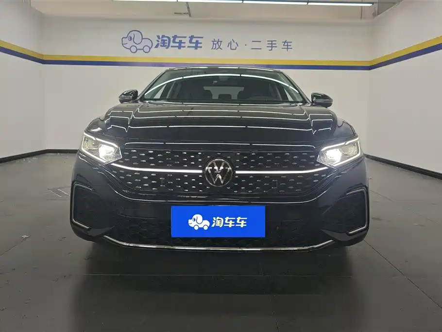Volkswagen Passat 2024 380TSI Starlight Luxury Edition фото 2