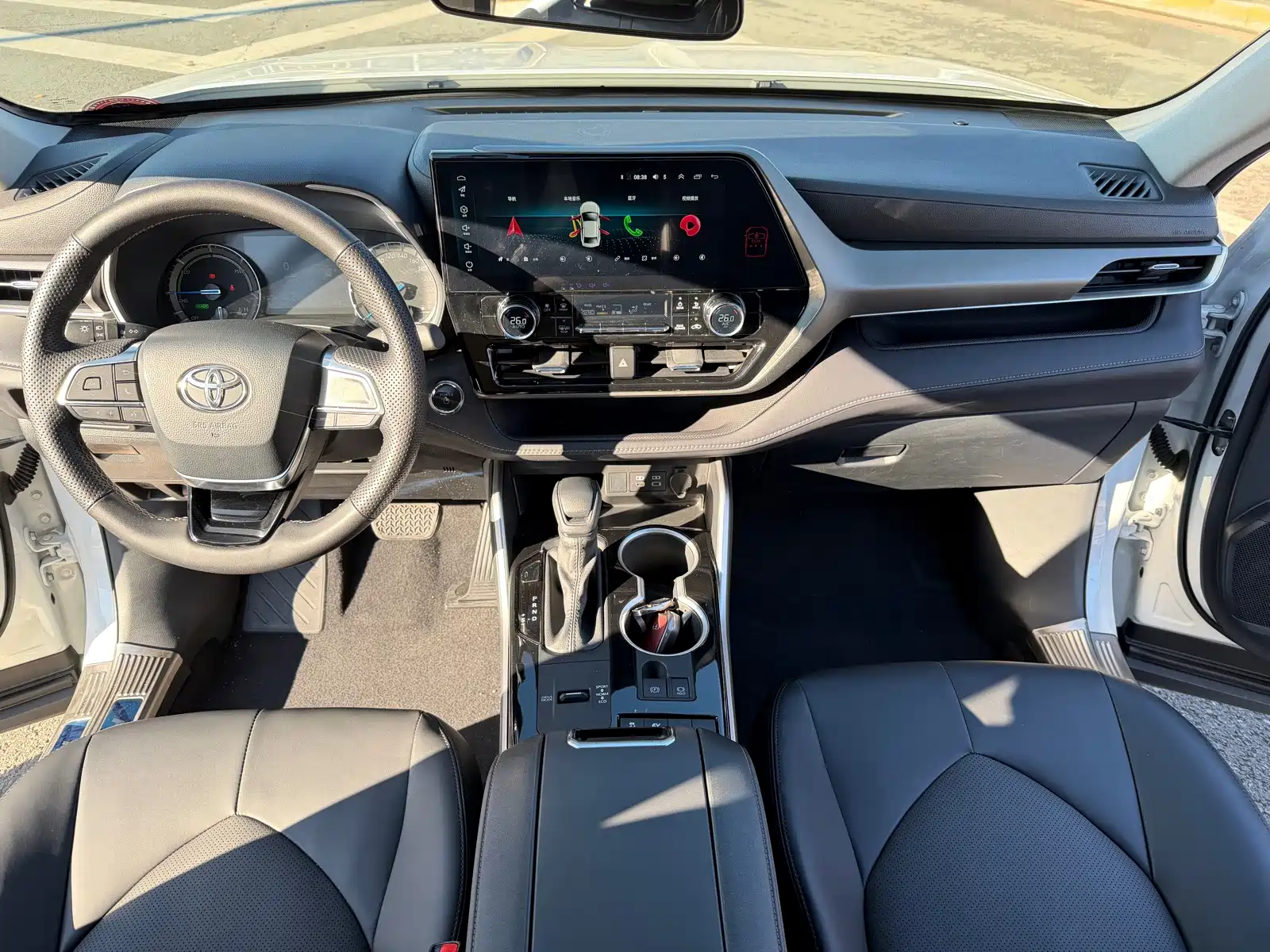 Photo 7 - Toyota Highlander