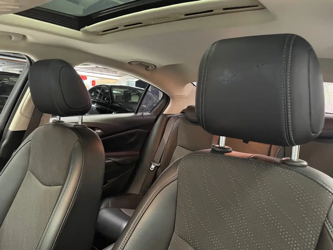 Photo 19 - Chevrolet Cruze