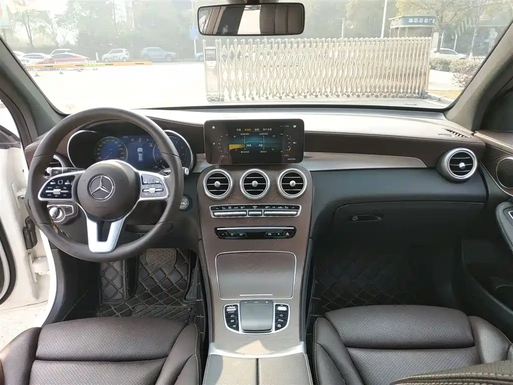 Mercedes-Benz GLC 2021 GLC 260 L 4MATIC Luxury фото 15