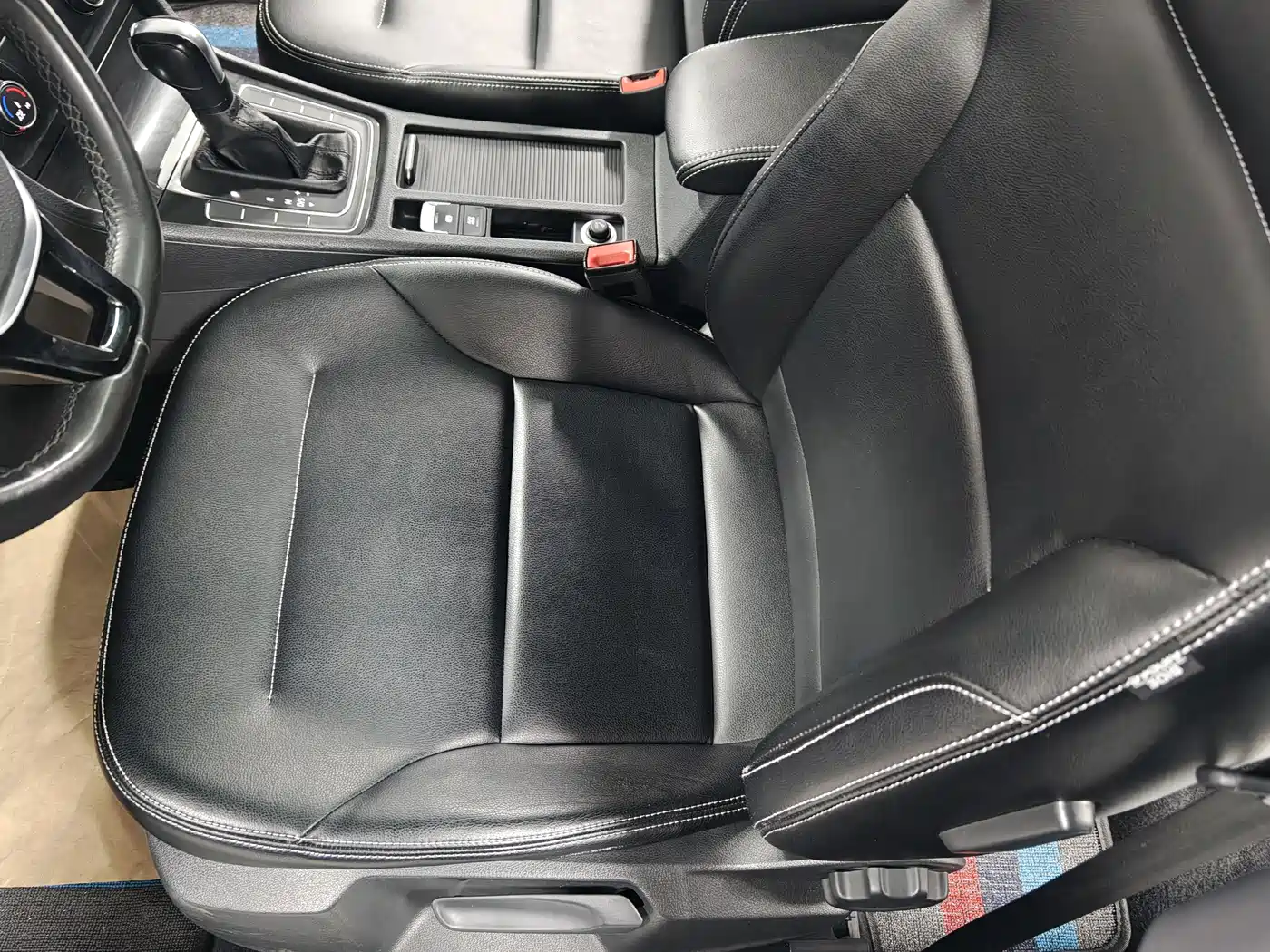 Volkswagen Golf 2018 1.6L Automatic Comfort фото 12