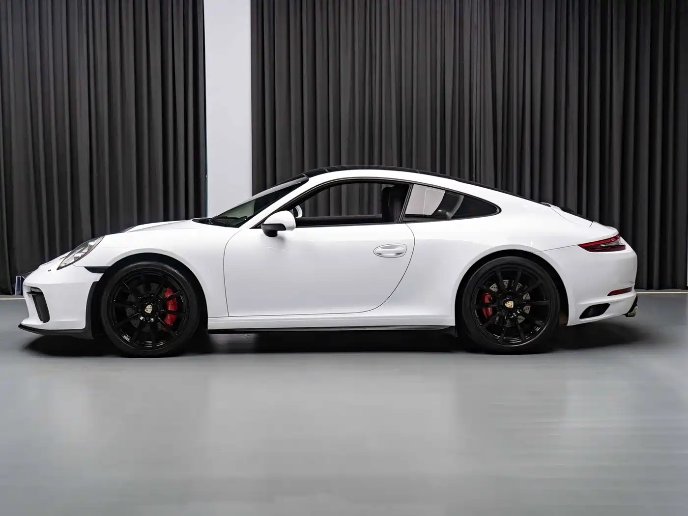 Porsche 911 2013 Carrera 4S 3.8L фото 3