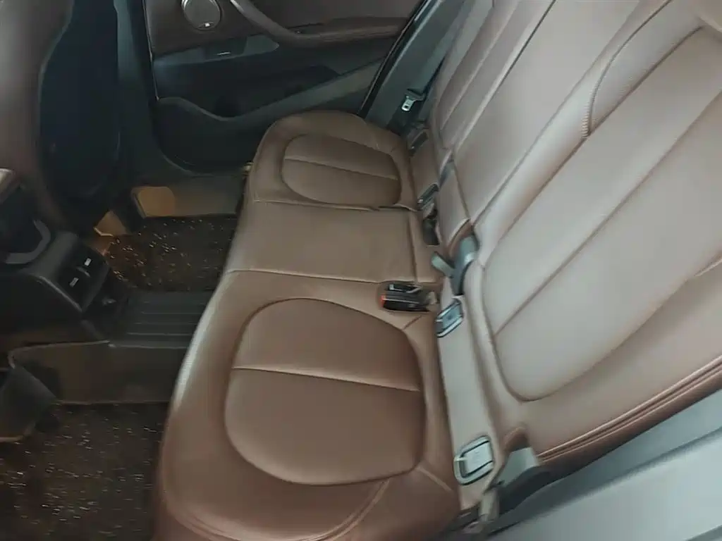 BMW X1 2018 sDrive18Li Premium Model фото 17