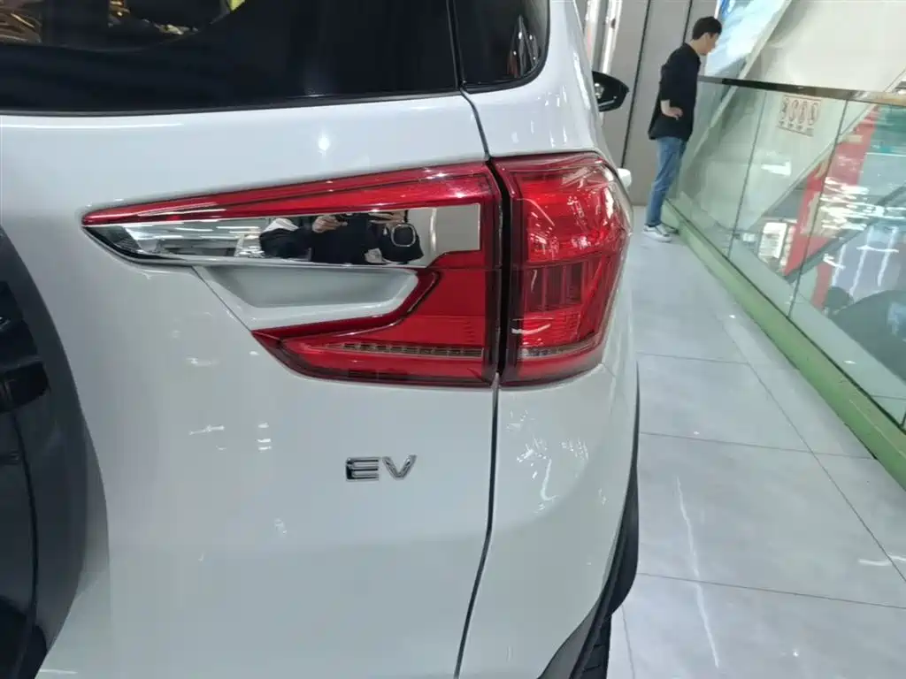BYD Yuan New Energy 2019 EV535 Smart Connected Trend Leader Type фото 8