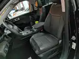 Photo 15 - Ford Explorer