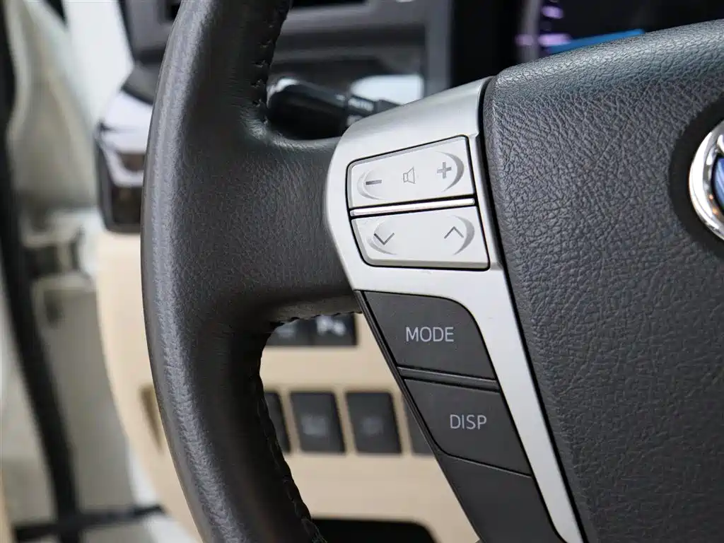 Toyota Alphard 2015 3.5L Premium Edition фото 17