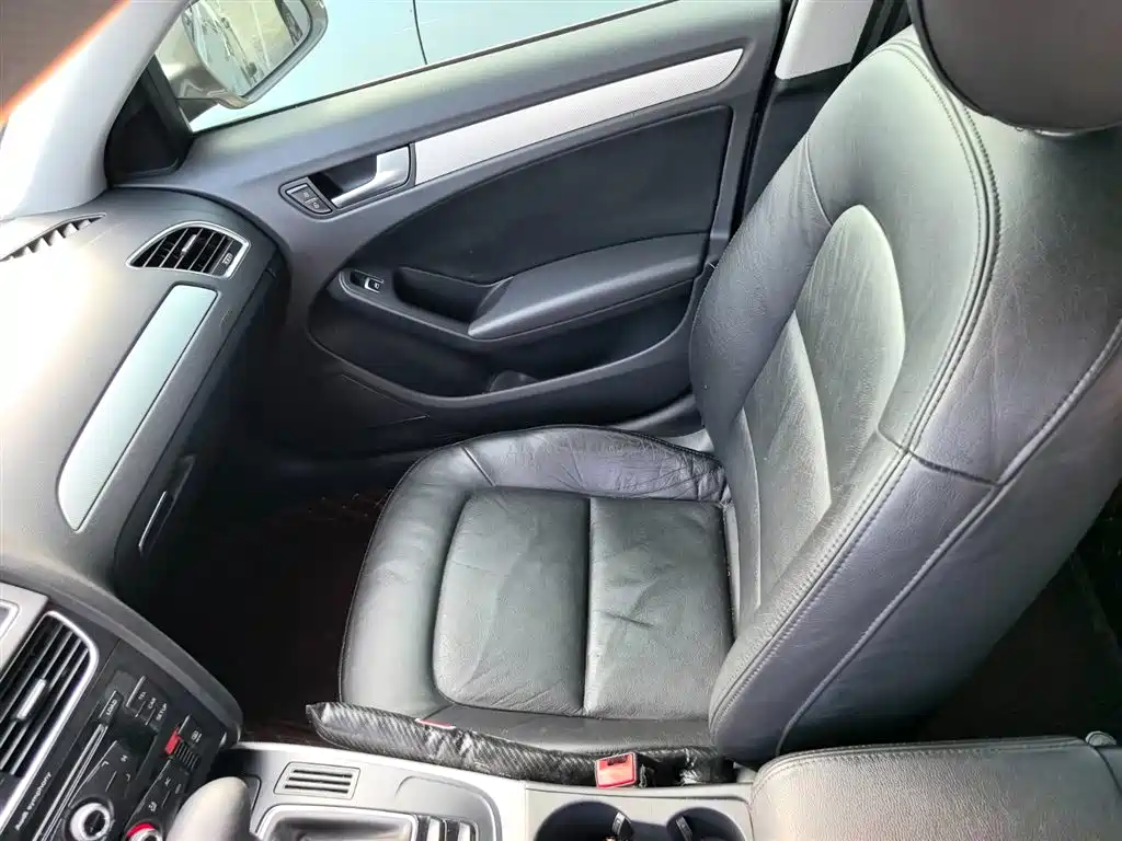 Audi A4L 2013 35 TFSI Automatic Standard фото 12