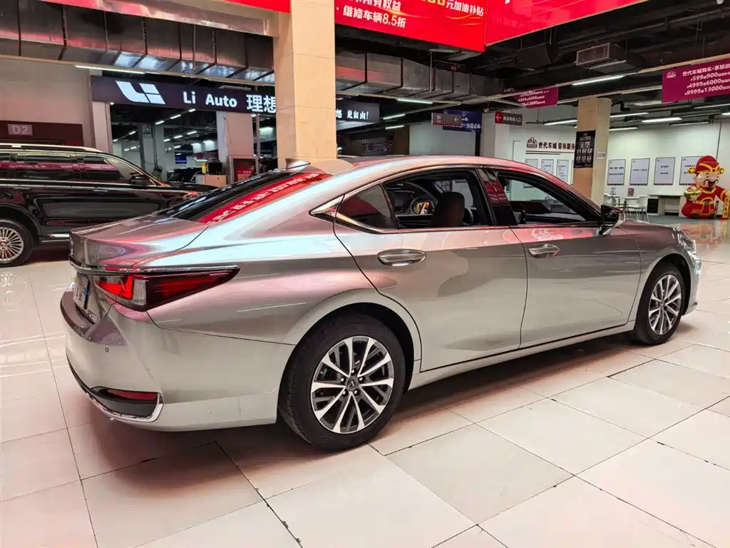 Lexus ES 2023 200 Excellence Edition фото 3