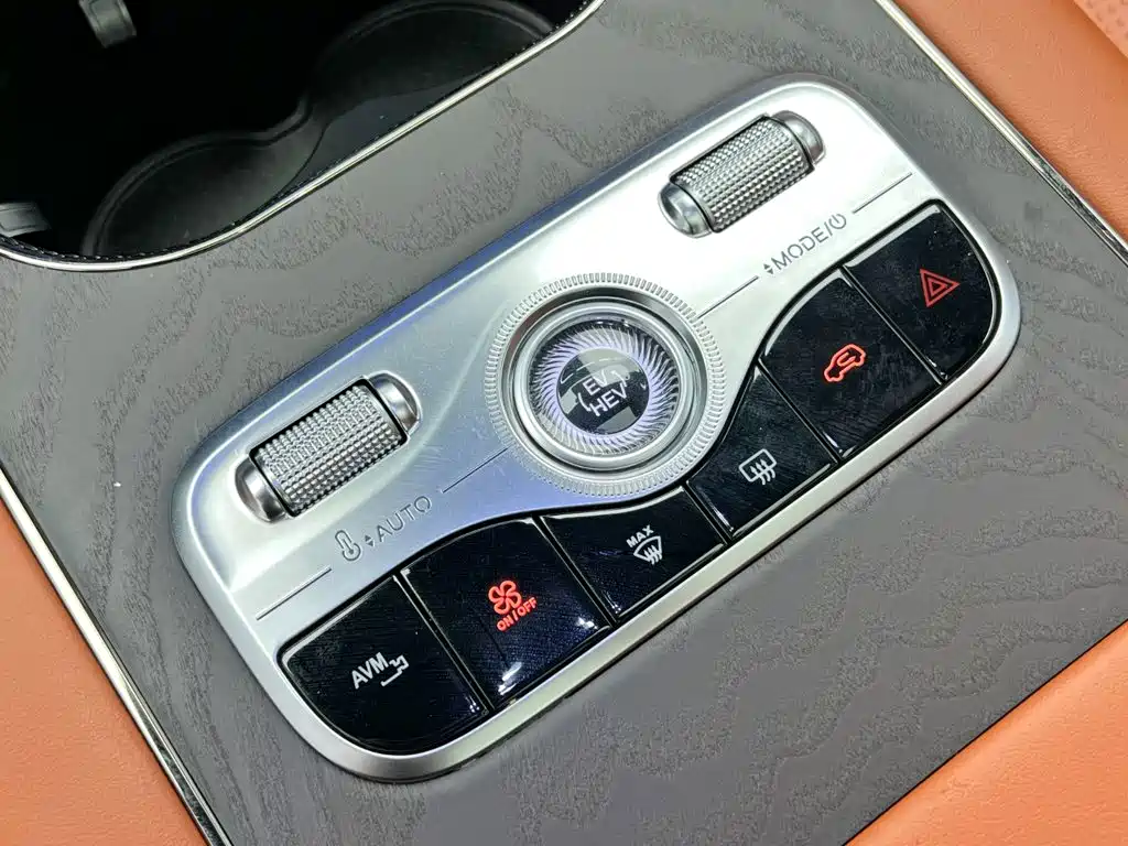 Exeed Landmark C-DM 2025 2025 180 Ultra Long Range AWD (6-Seater)