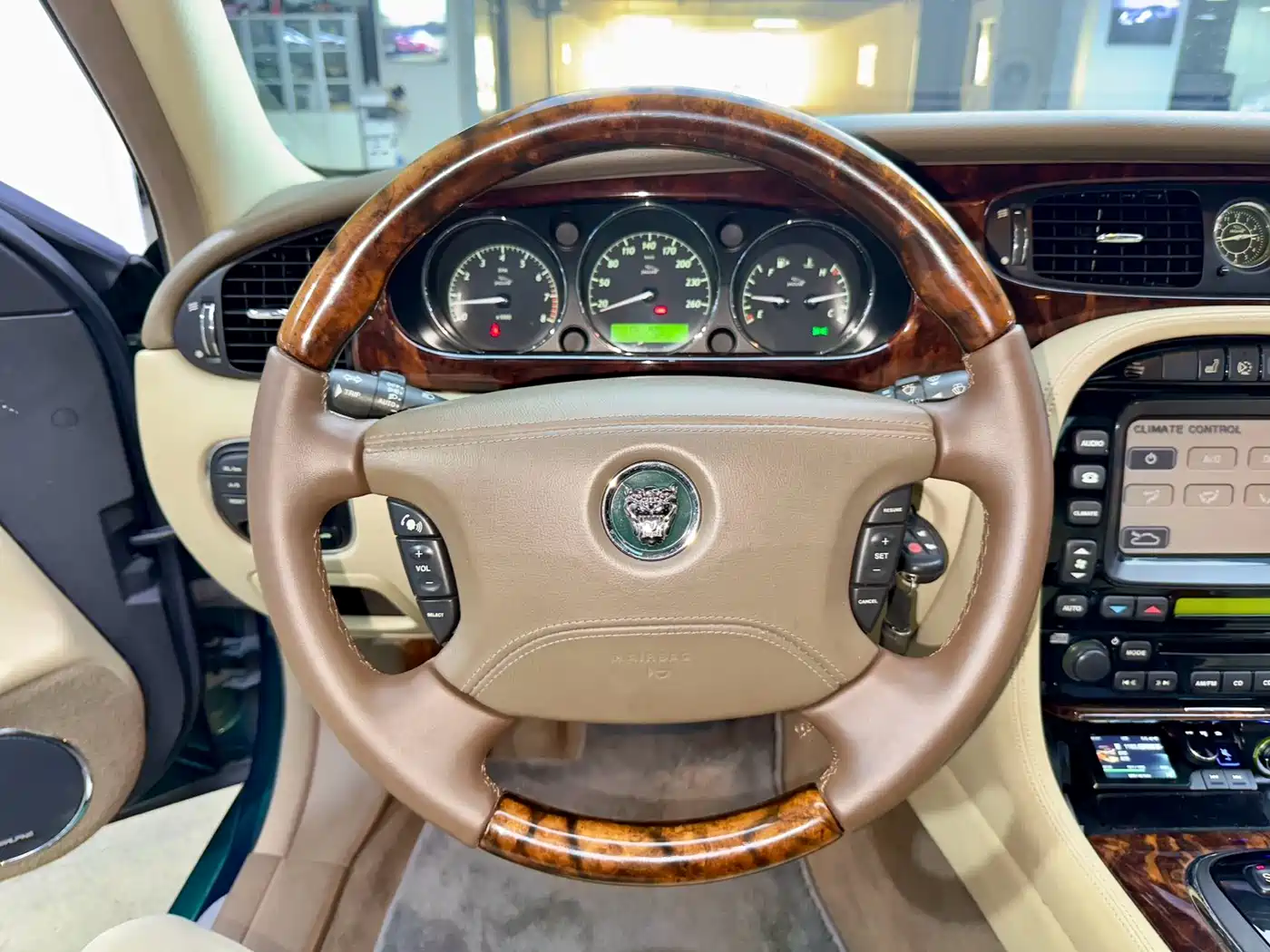 Jaguar XJ 2007 Model XJ8L 4.2 Royal Long Wheelbase фото 7