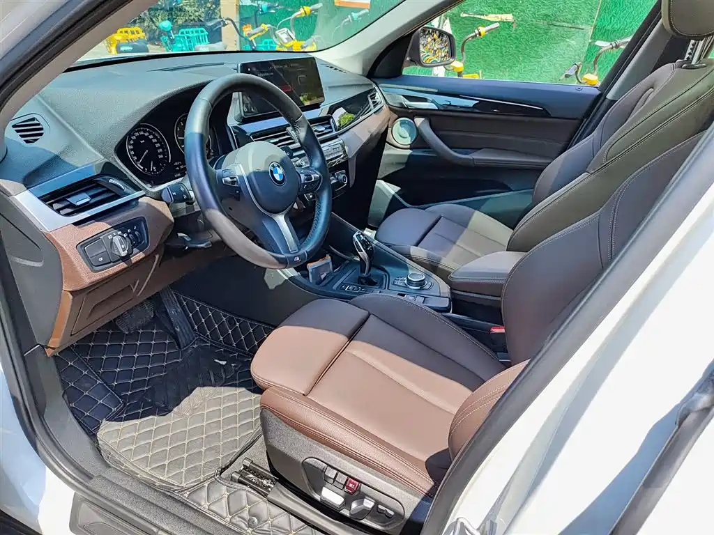 BMW X1 2022 sDrive25Li Leading фото 7