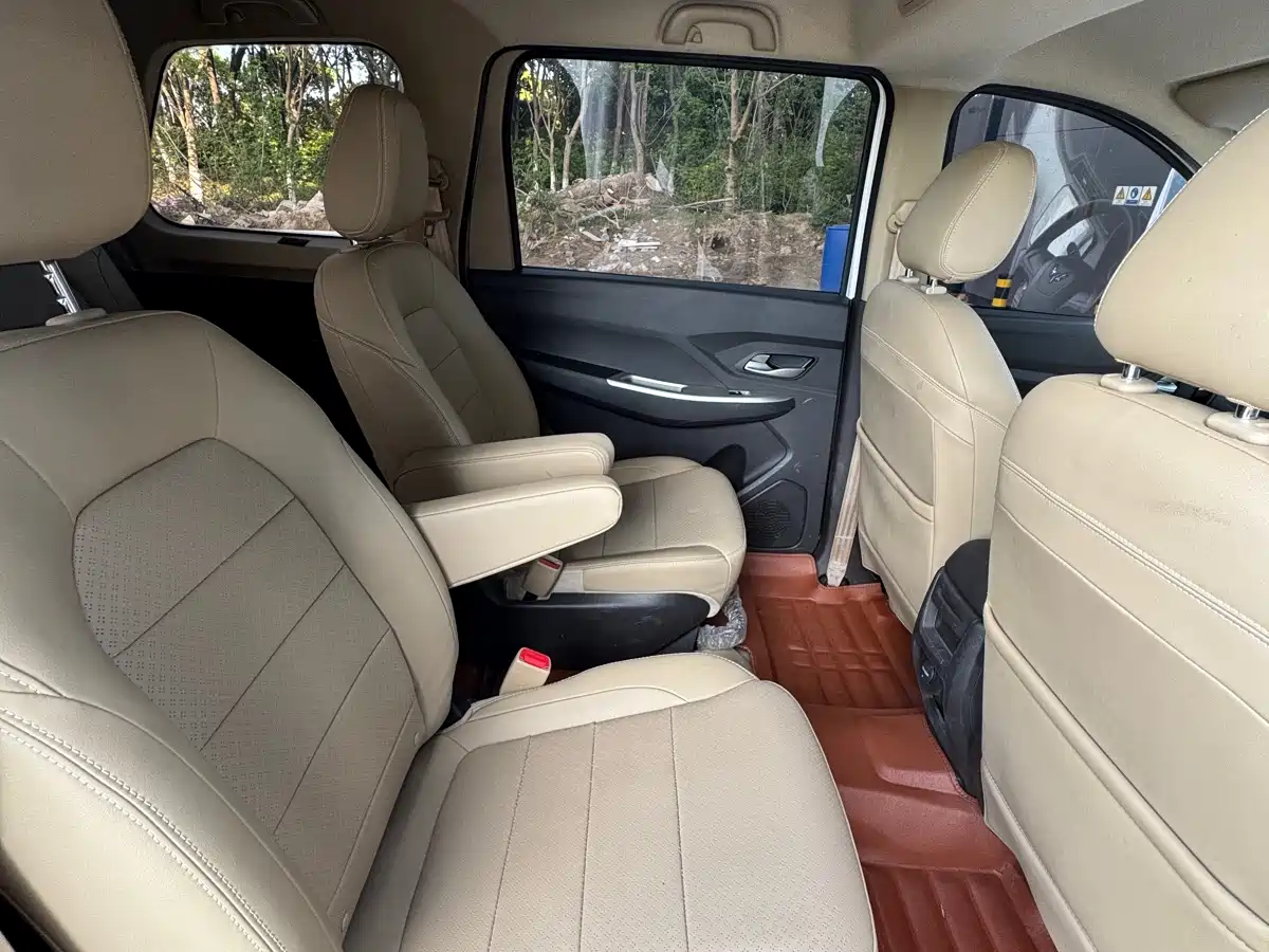 Фото 9 - Wuling Motors Wuling Hongguang