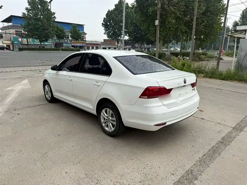 Volkswagen Santana 2016 1.6L Automatic Comfort Edition фото 4