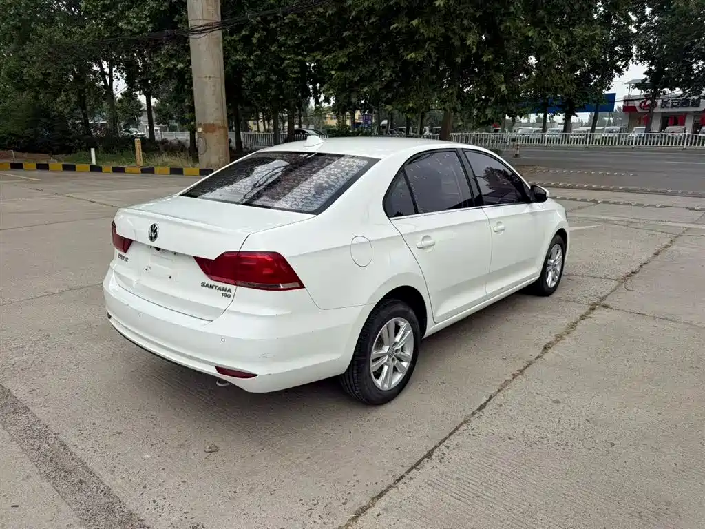 Volkswagen Santana 2016 1.6L Automatic Comfort Edition фото 6