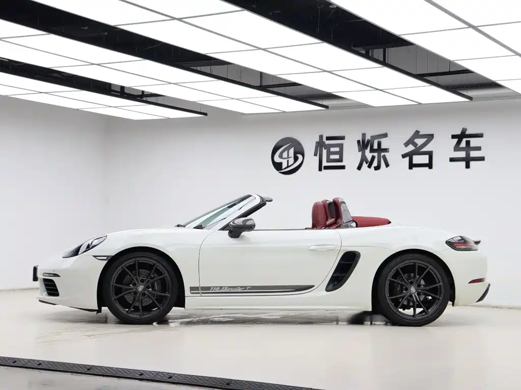 Photo 31 - Porsche 718