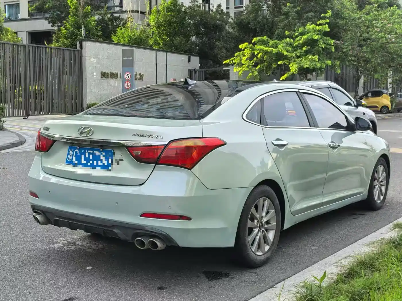 Фото 9 - Hyundai Mistra