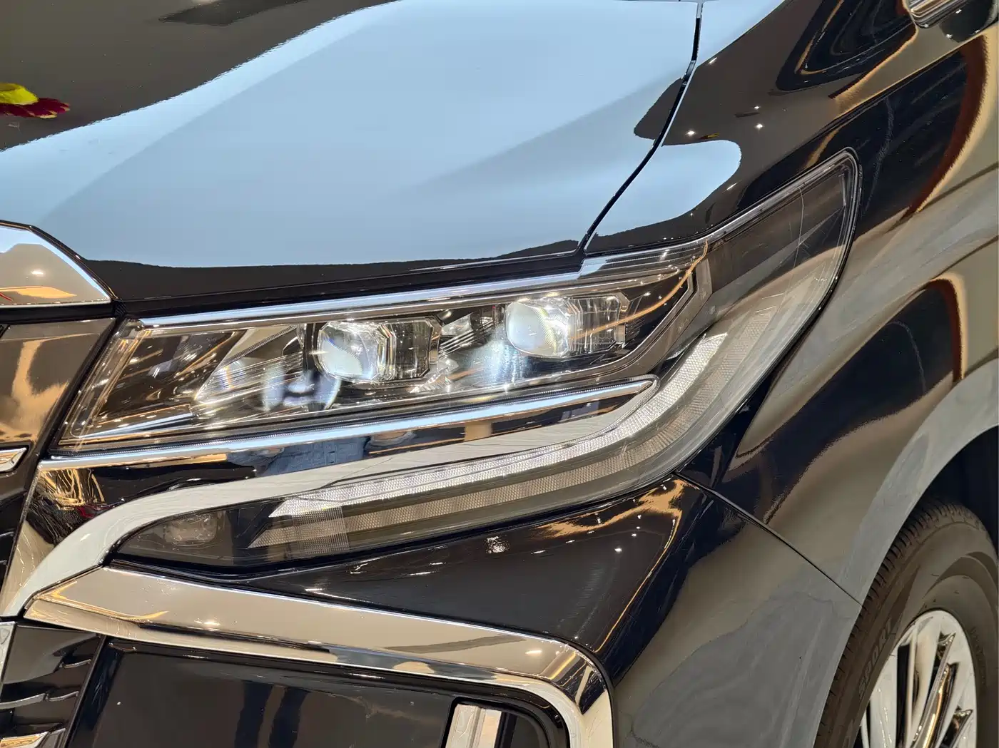 Toyota Alphard 2021 Hybrid 2.5L Premium фото 26