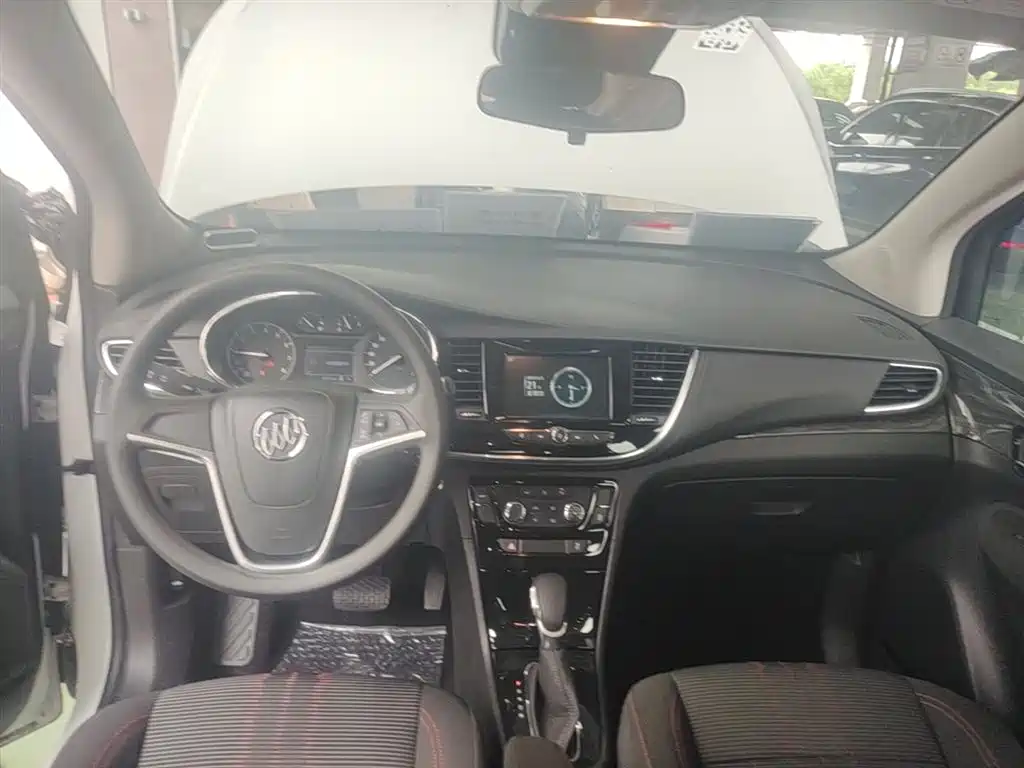 Buick Encore 2018 18T Automatic 2WD Urban Leading фото 10