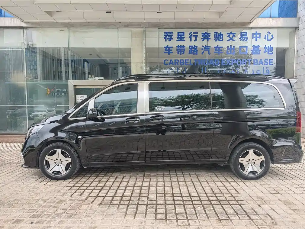Mercedes-Benz Vito 2024 2.0T Business 7-Seater фото 19