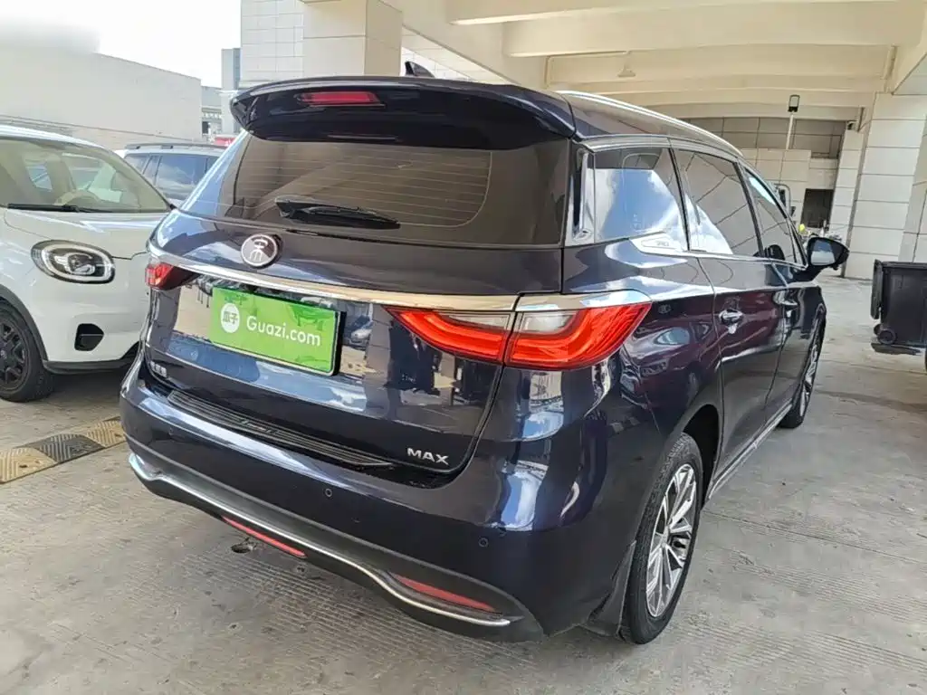 Фото 7 - BYD Song MAX