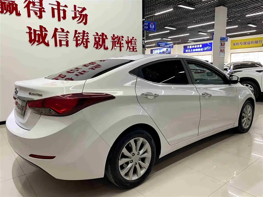 Hyundai Langdong 2016 1.6L Automatic Premium Edition фото 6