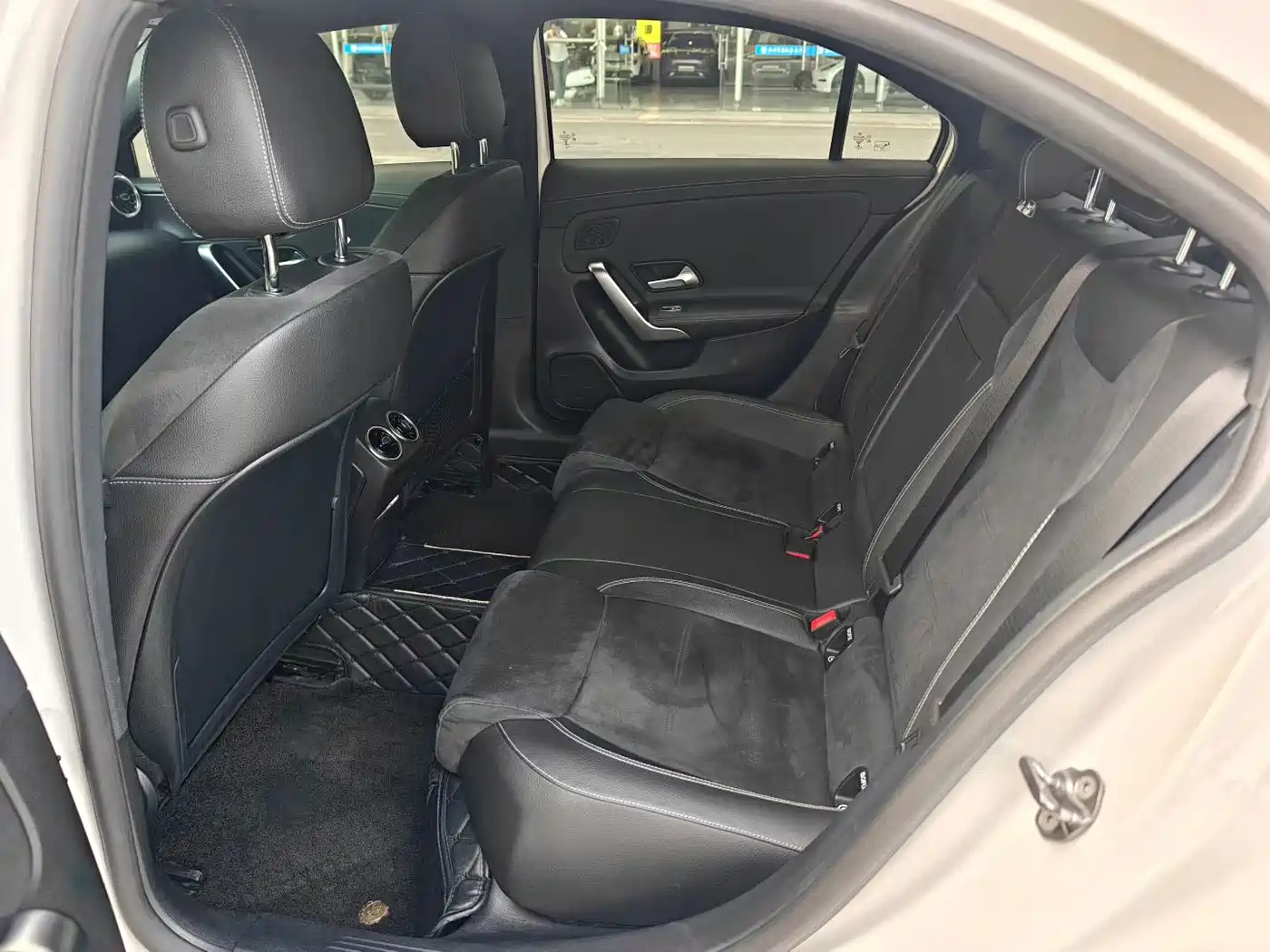 Mercedes-Benz A-Class 2019 A 200 L Sport Sedan фото 9