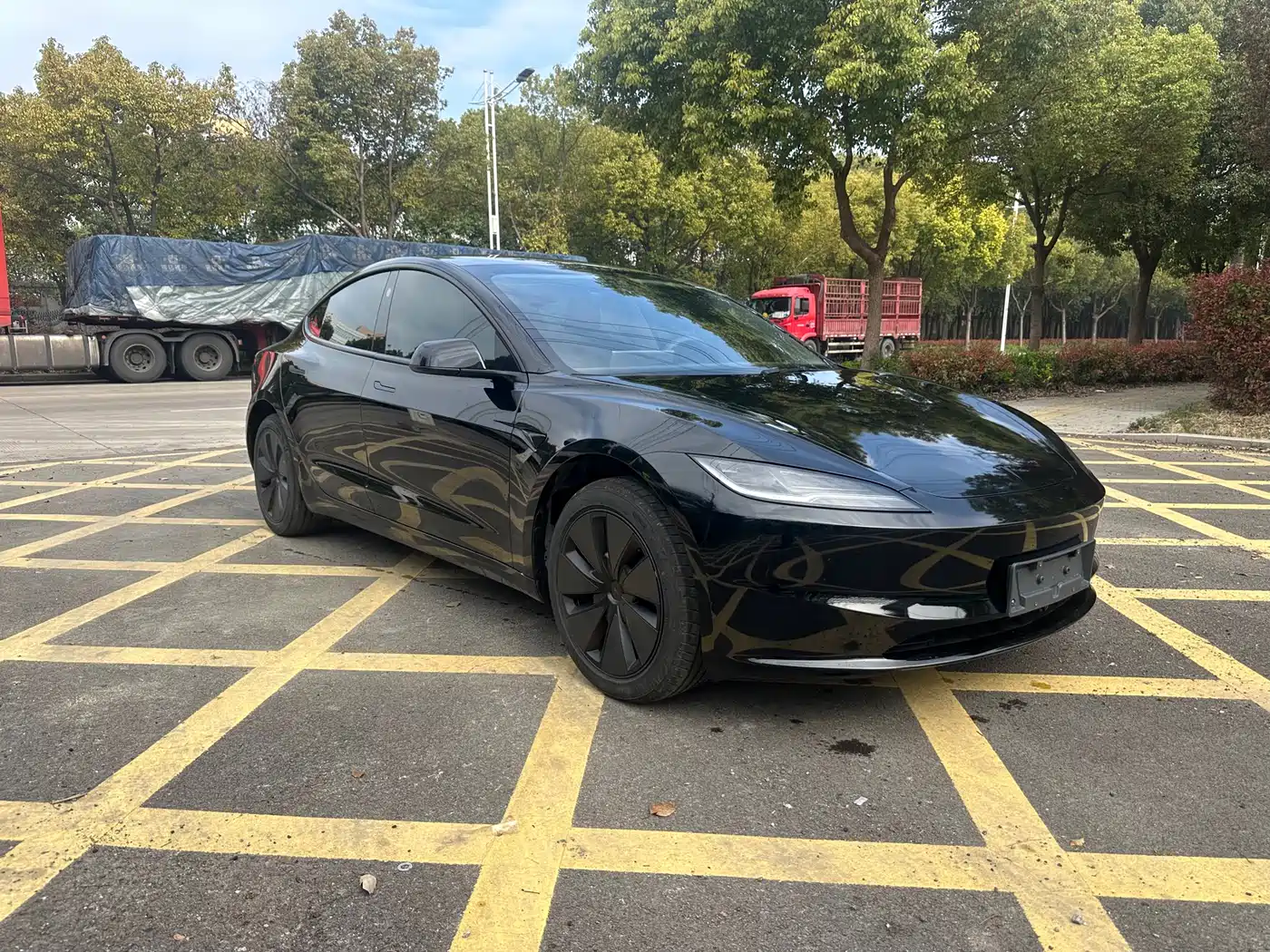 TESLA MODEL 3