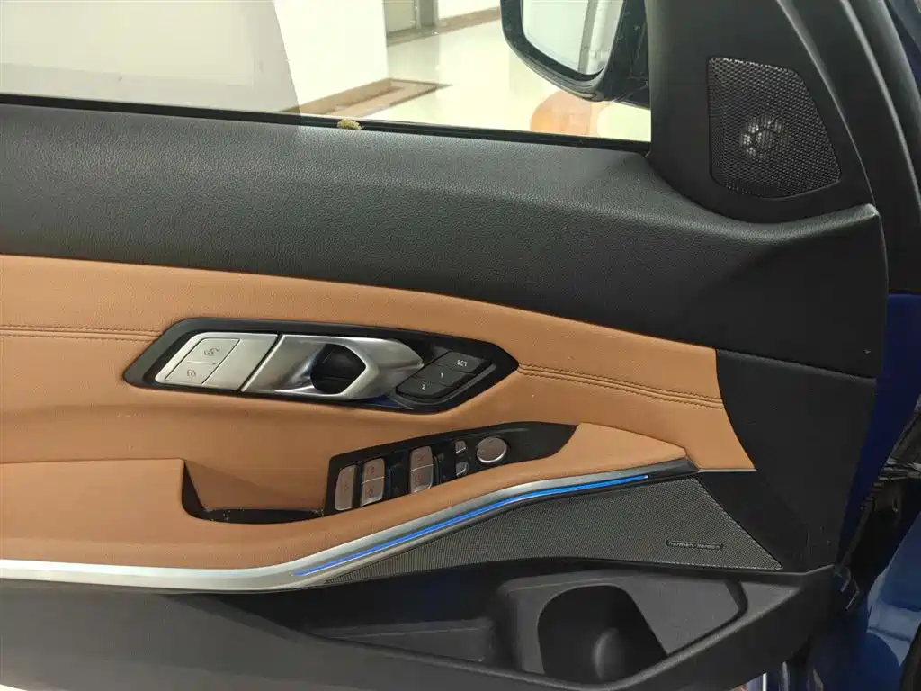 BMW 3 Series 2021 Facelift 325Li M Sport Shadow Edition фото 4