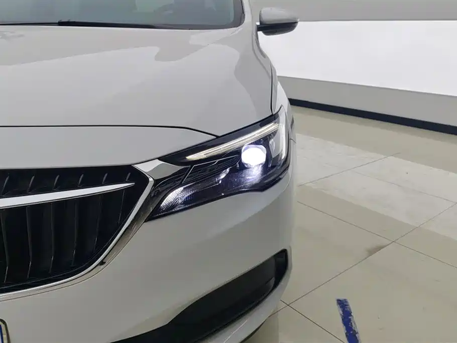 BUICK GL6