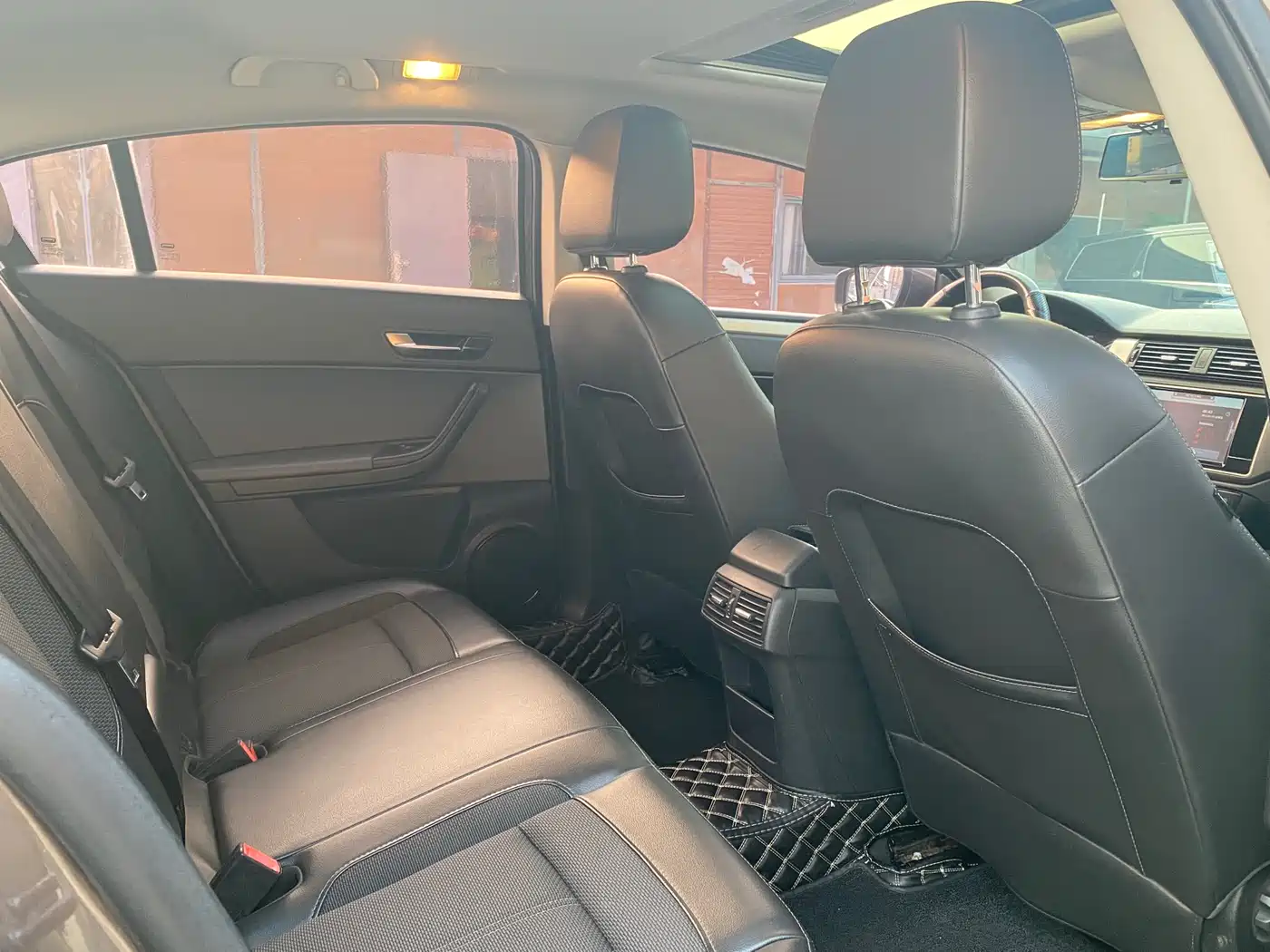Qoros 3 2017 2016 Sedan 1.6L Automatic Zhiyue
