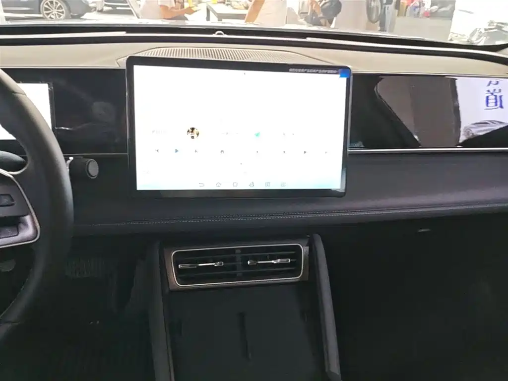 BYD Qin L 2024 DM-i 80KM Superior фото 13