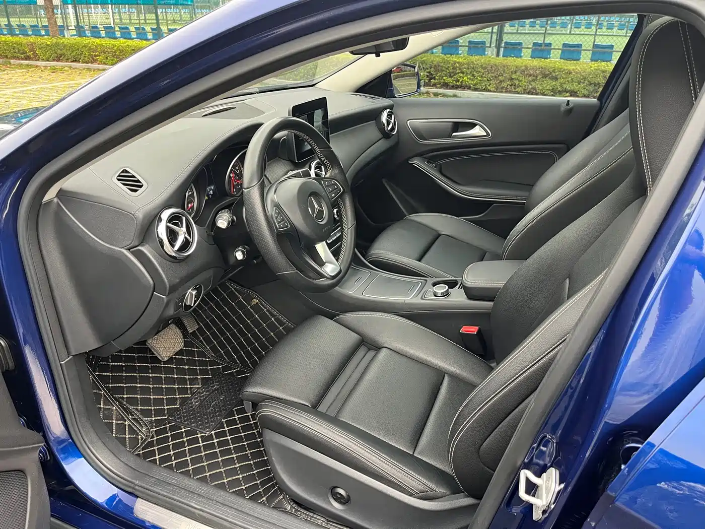Mercedes-Benz GLA 2017 GLA 200 Fashion фото 8
