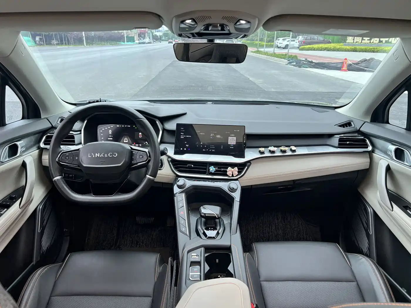 Lynk & Co 06 EM-P 2022 PHEV 84KM Range Pro фото 15