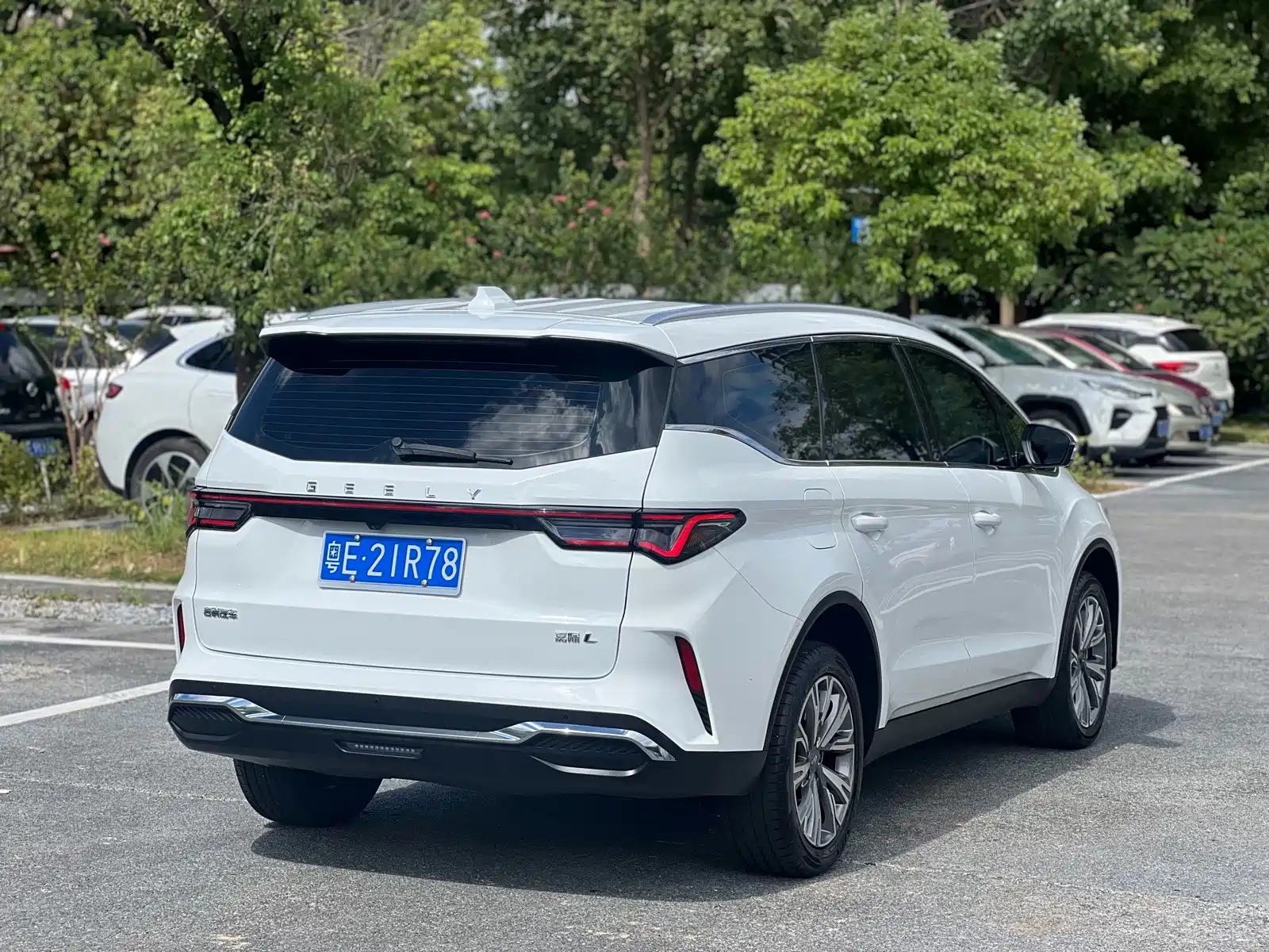 Photo 6 - Geely Jiaji