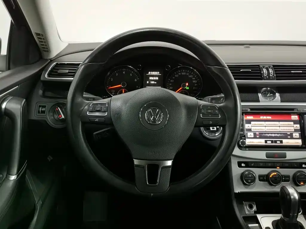 Фото 11 - Volkswagen Magotan