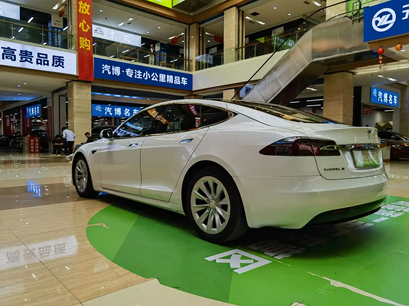 TESLA MODEL S