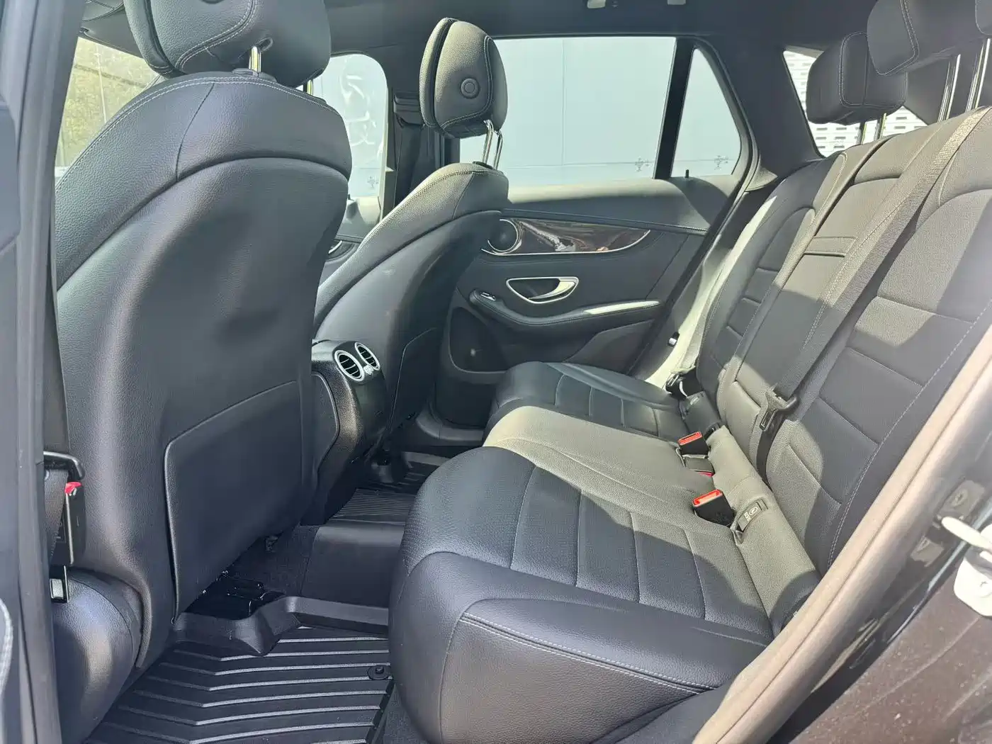 Mercedes-Benz GLC 2018 GLC 260 4MATIC Luxury фото 6