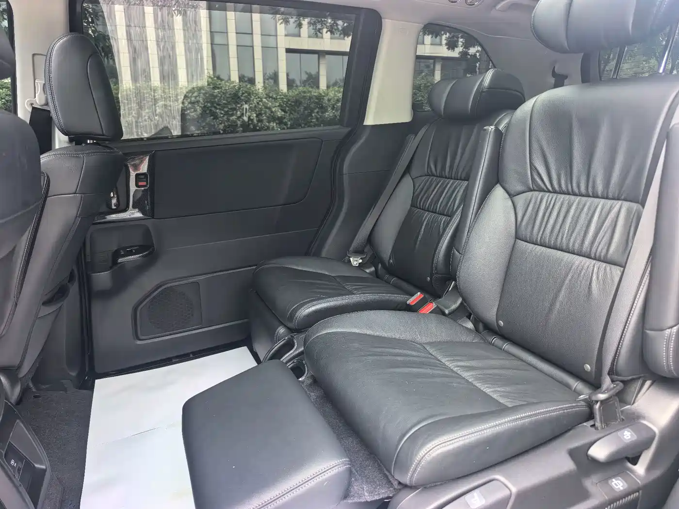 Фото 9 - Honda Odyssey