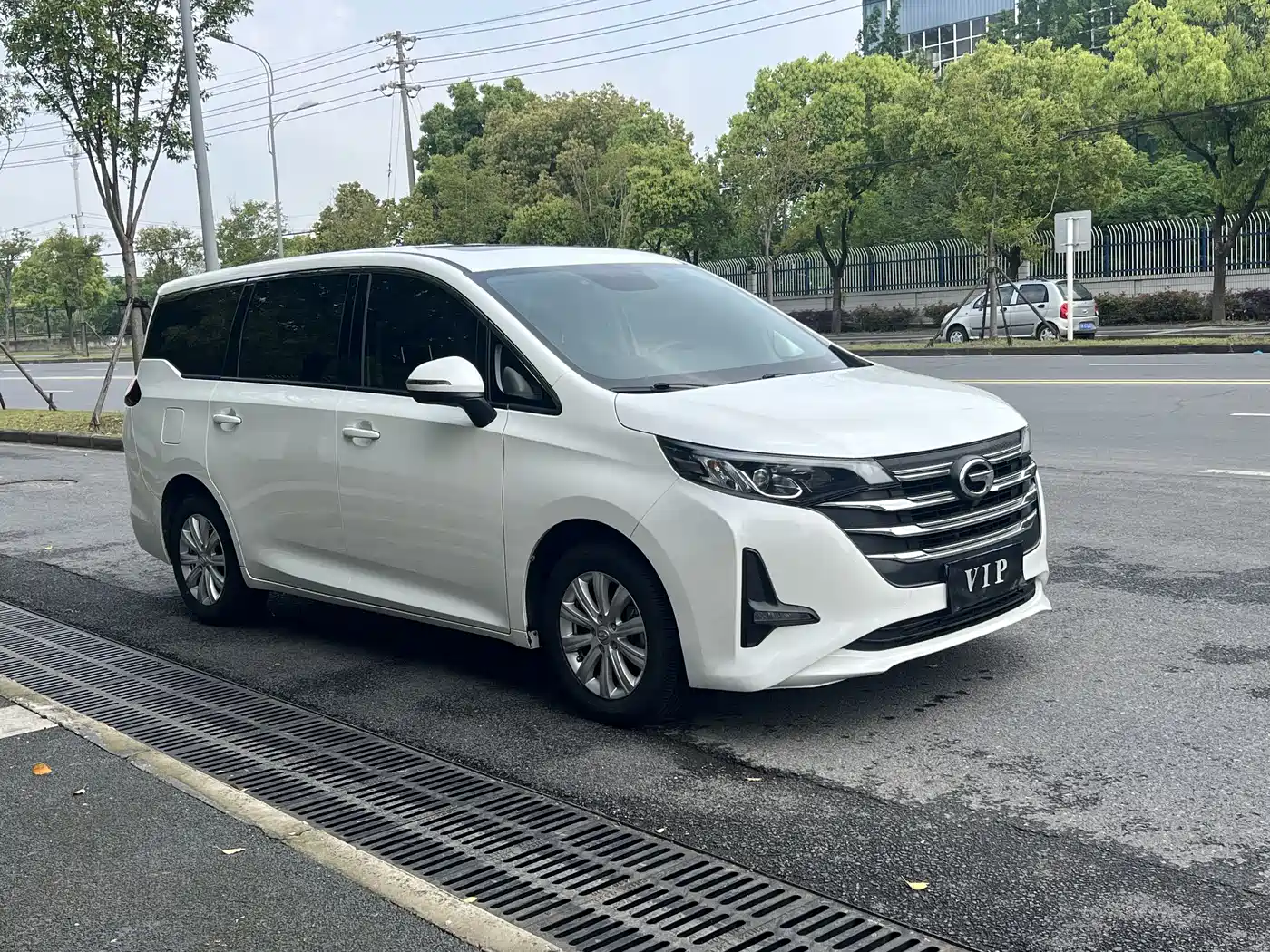 GAC Trumpchi Trumpchi M6 2019 270T Automatic Luxury (7-seater) China V фото 3