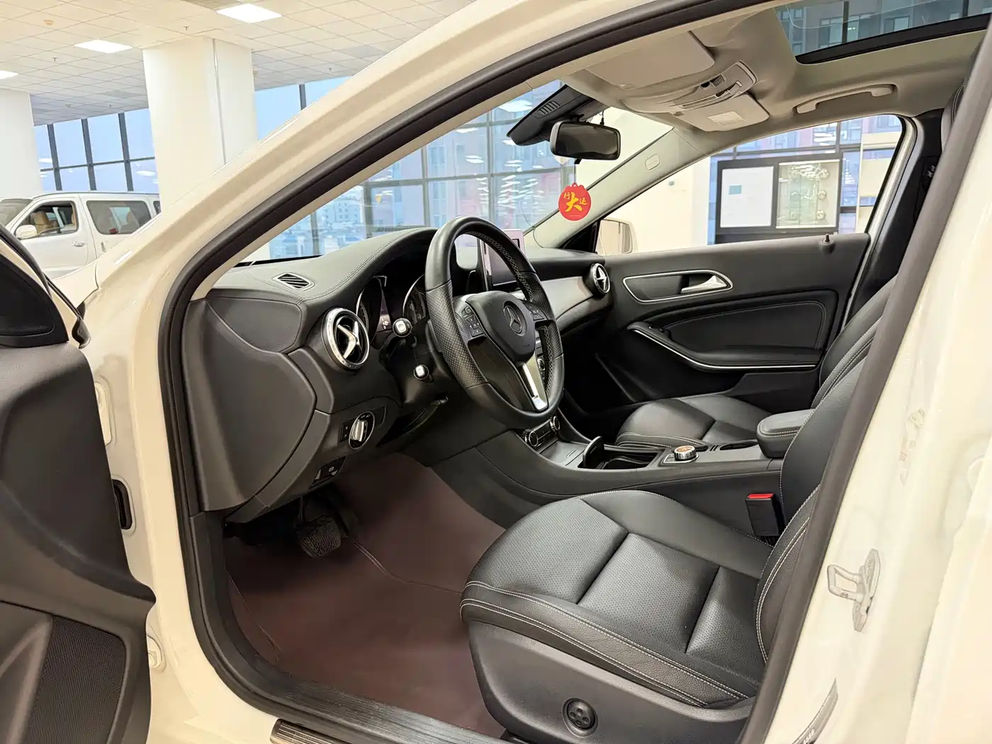 Mercedes-Benz GLA 2016 GLA 200 Fashion фото 7