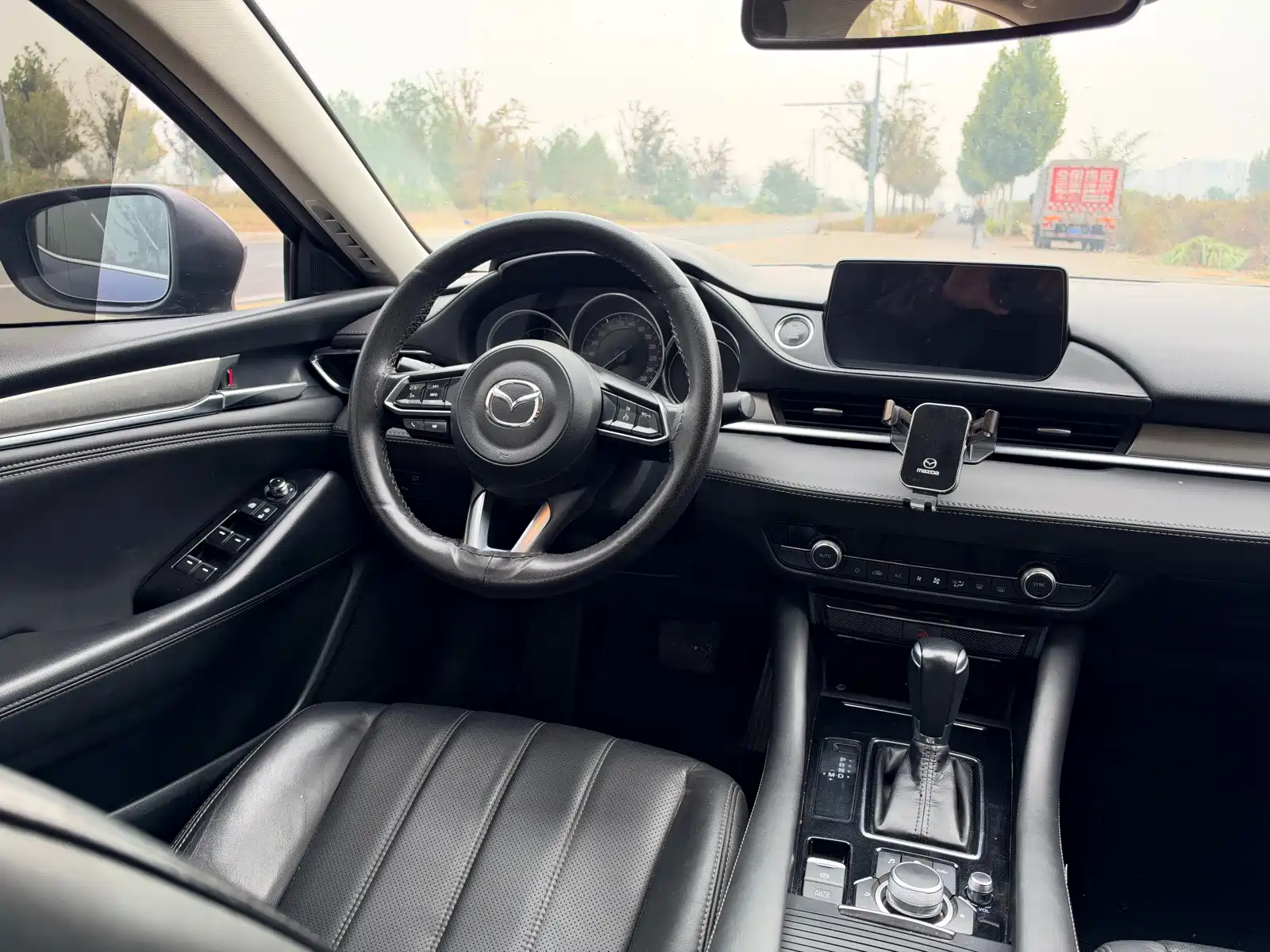 Photo 10 - Mazda Atenza