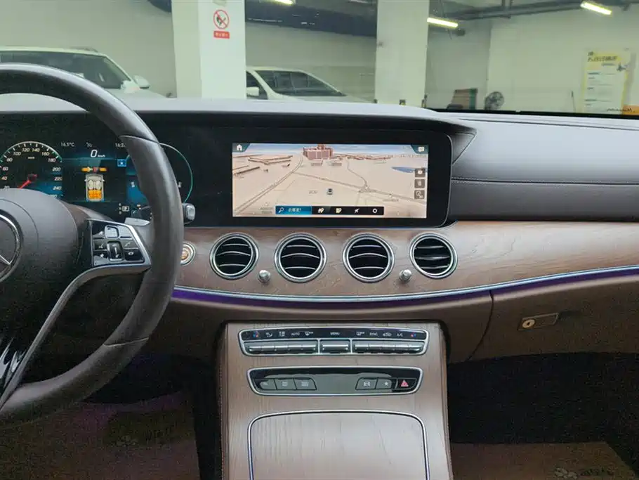  E CLASS