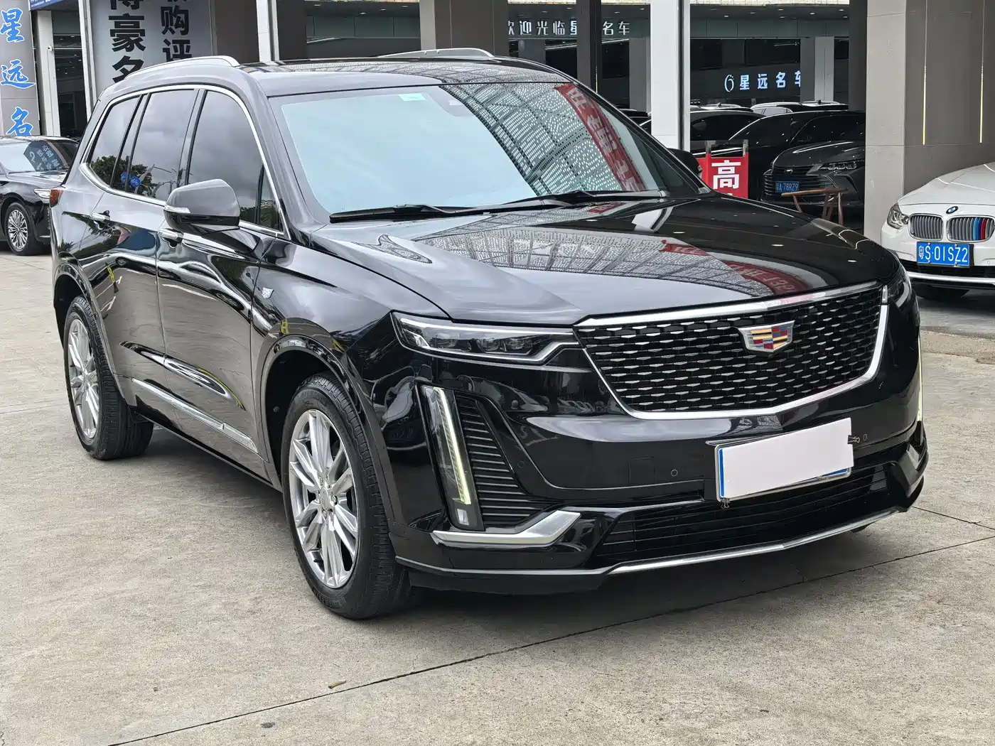 Cadillac XT6 2022 2.0T 6-Seater AWD Luxury Standard Edition фото 3