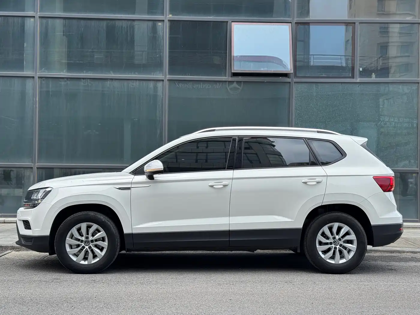 Volkswagen Tharu 2022 280TSI 2WD Trend фото 3