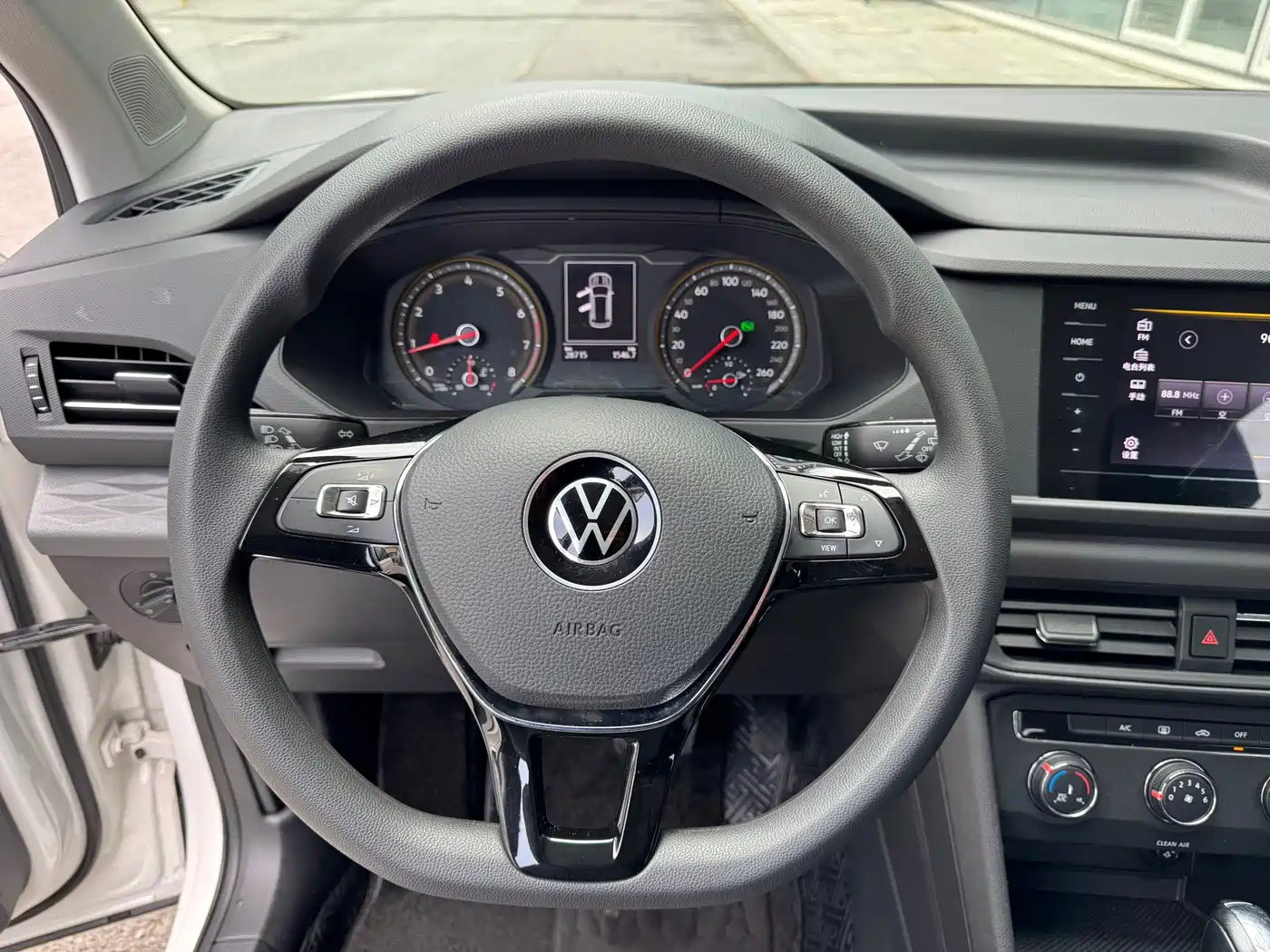 Volkswagen Tharu 2022 280TSI 2WD Trend фото 9