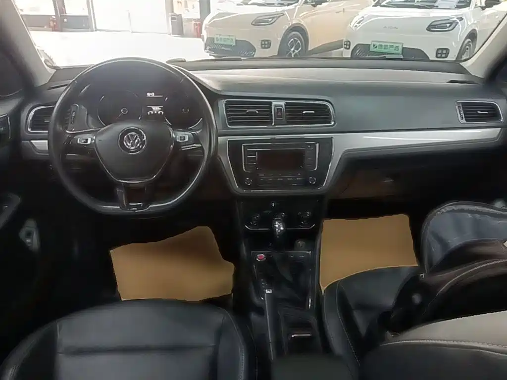 Volkswagen Lavida 2017 230TSI DSG Comfort Edition фото 10