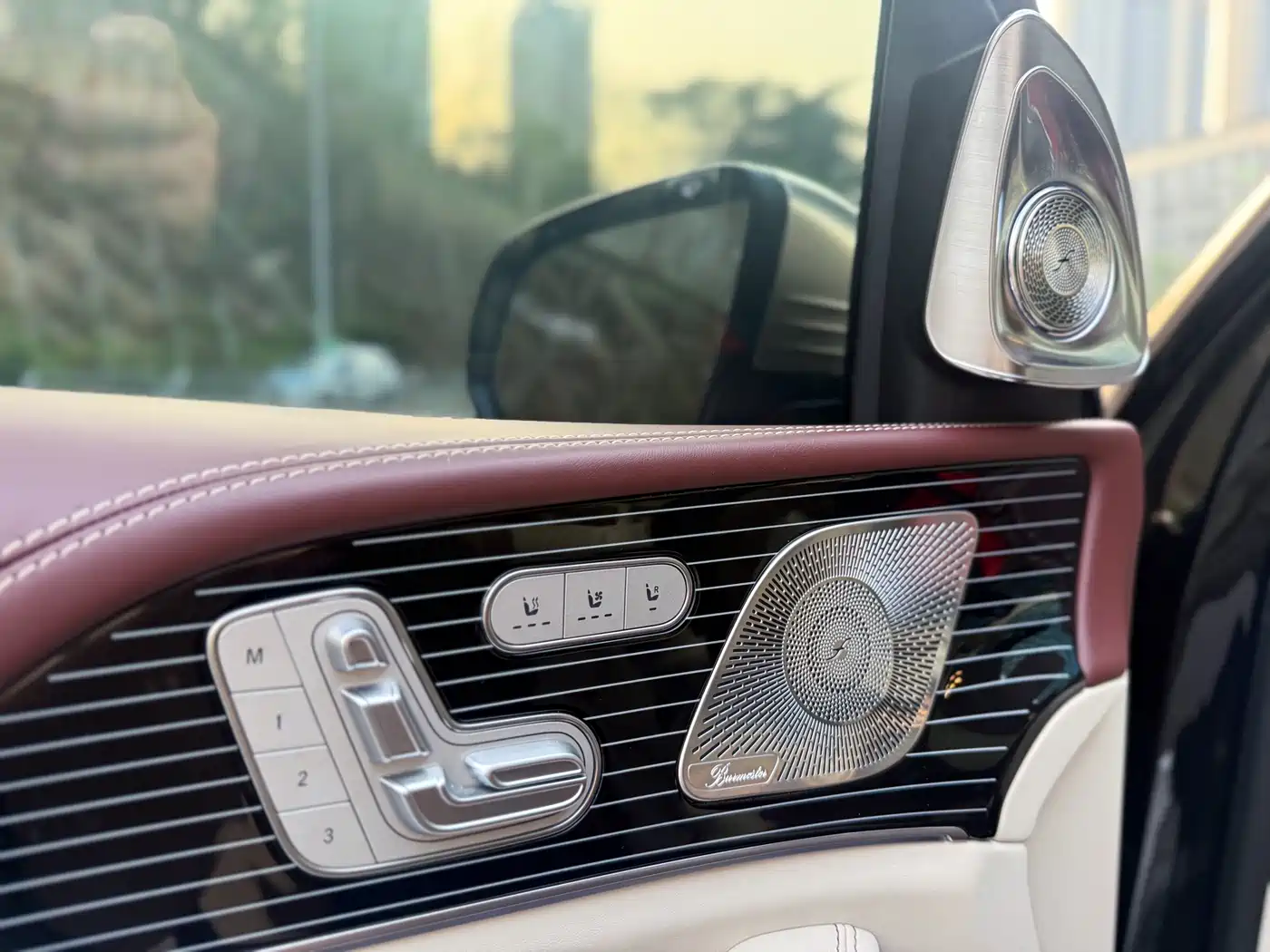 Mercedes-Benz GLS 2024 Model GLS 450 4MATIC Luxury фото 8