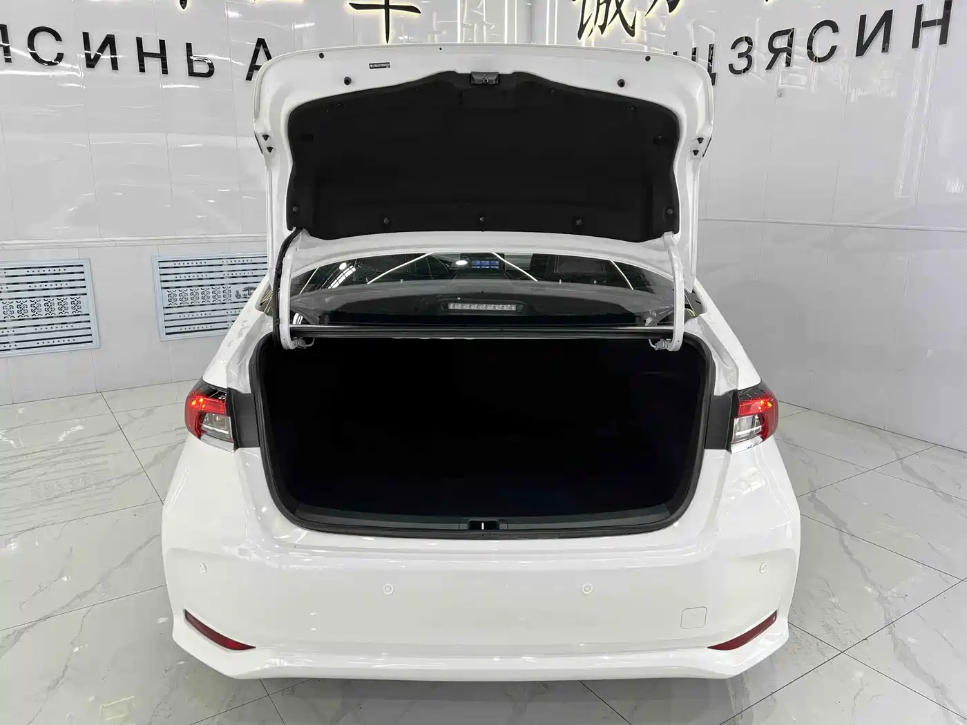 Toyota Corolla 2021 1.2T S-CVT Elite PLUS Edition фото 17