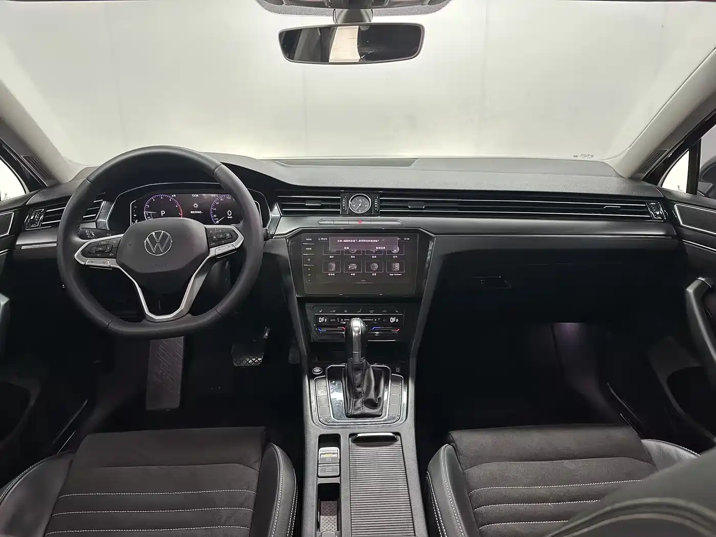 Volkswagen Magotan 2020 330TSI DSG Luxury фото 11