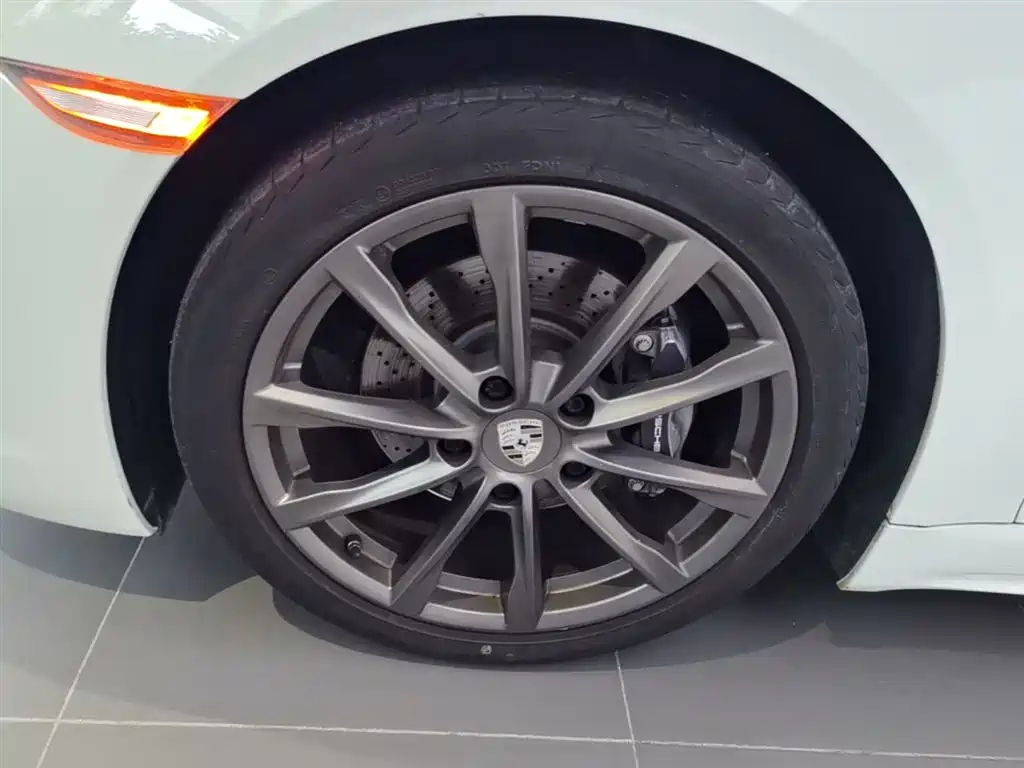 Porsche 718 2018 Cayman 2.0T фото 23